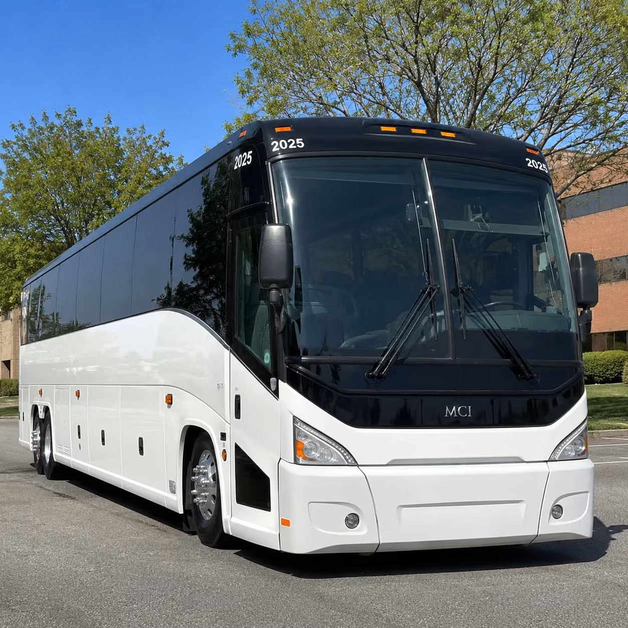 concert shuttle buses to uccu center and utah valley university events